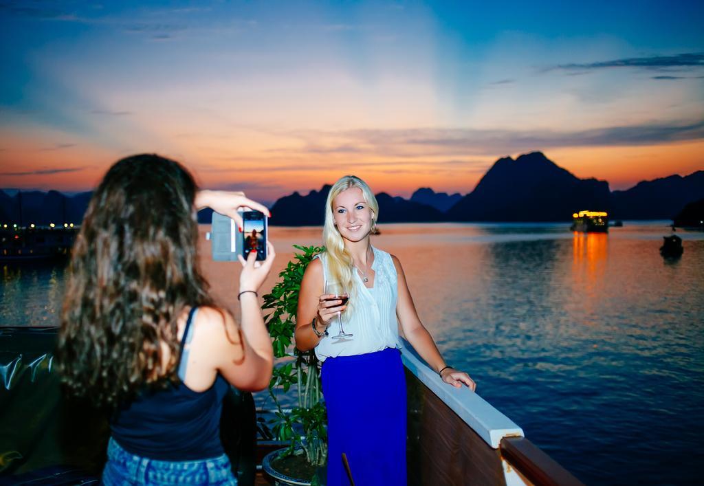 Готель Cristina Diamond Cruise Халонг Номер фото